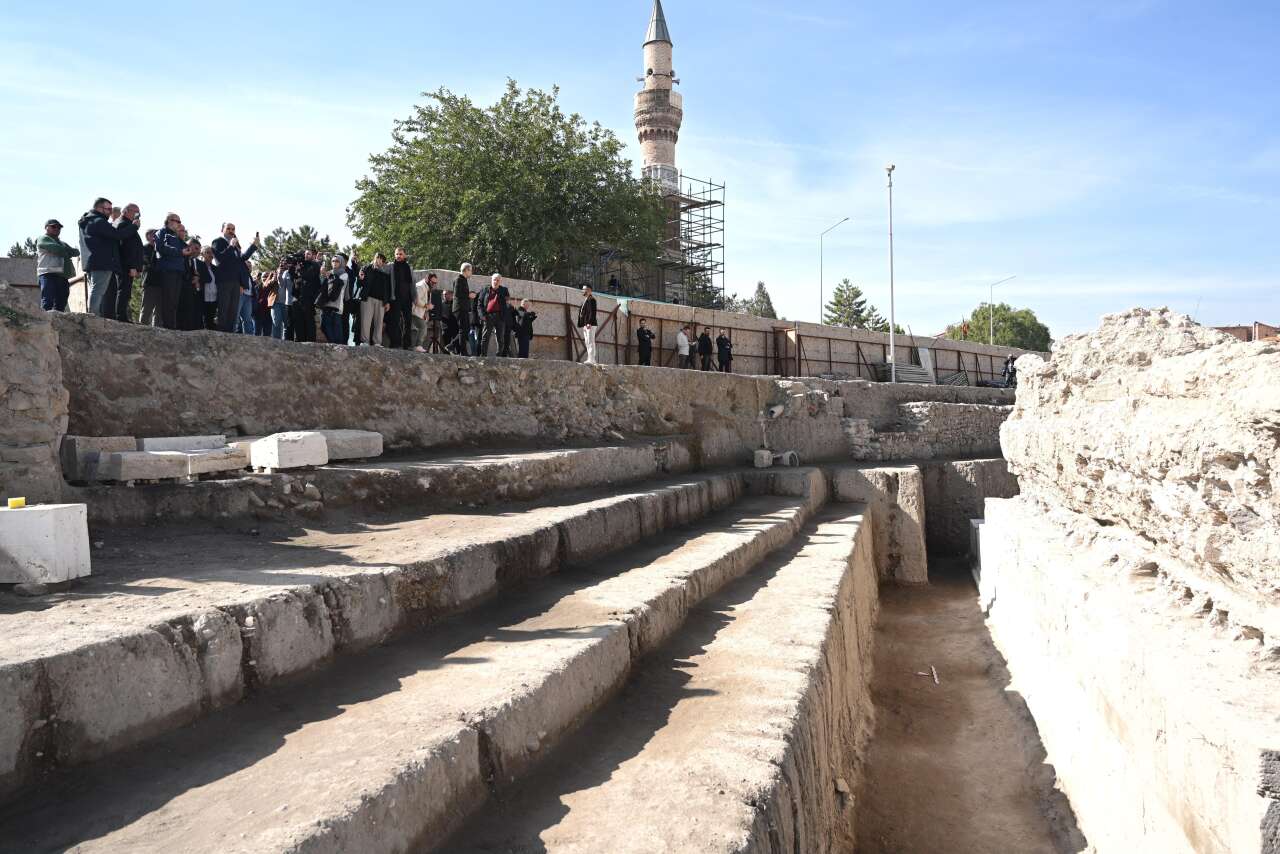 Konya'da tarihin kapısı aralandı! 25 metrelik dev yapı gün yüzüne çıktı 31